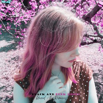 round  - BLACK AND PINK ROSES